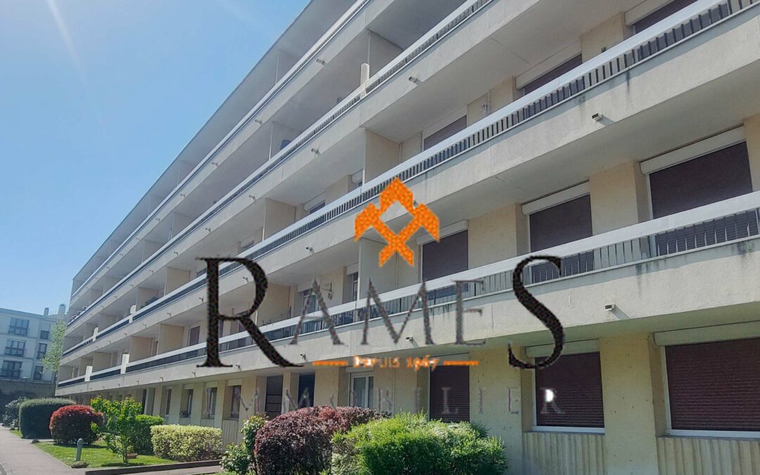 LIVRY GARGAN – Proche Mairie – 4 pièces de 84 m² – Balcons – Parkings – 169000 €