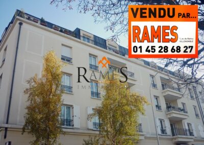 VILLEMOMBLE – Centre ville – 2 pièces de 46 m² – Terrasse de 14 m² – parking – 190 000 €