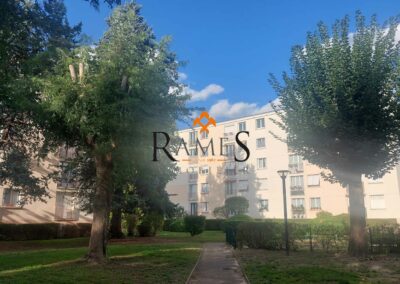 NEUILLY SUR MARNE – Les Bouleaux – 3 pièces de 57 m² – Box – parking – cave – 170 000 €