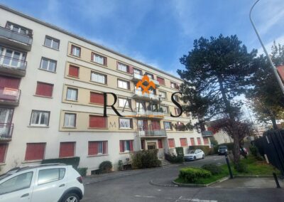 VILLEMOMBLE – Mermoz-Eglise – Appartement 4 pièces de 77.68 m² – Balcons – cave – 192 000 €