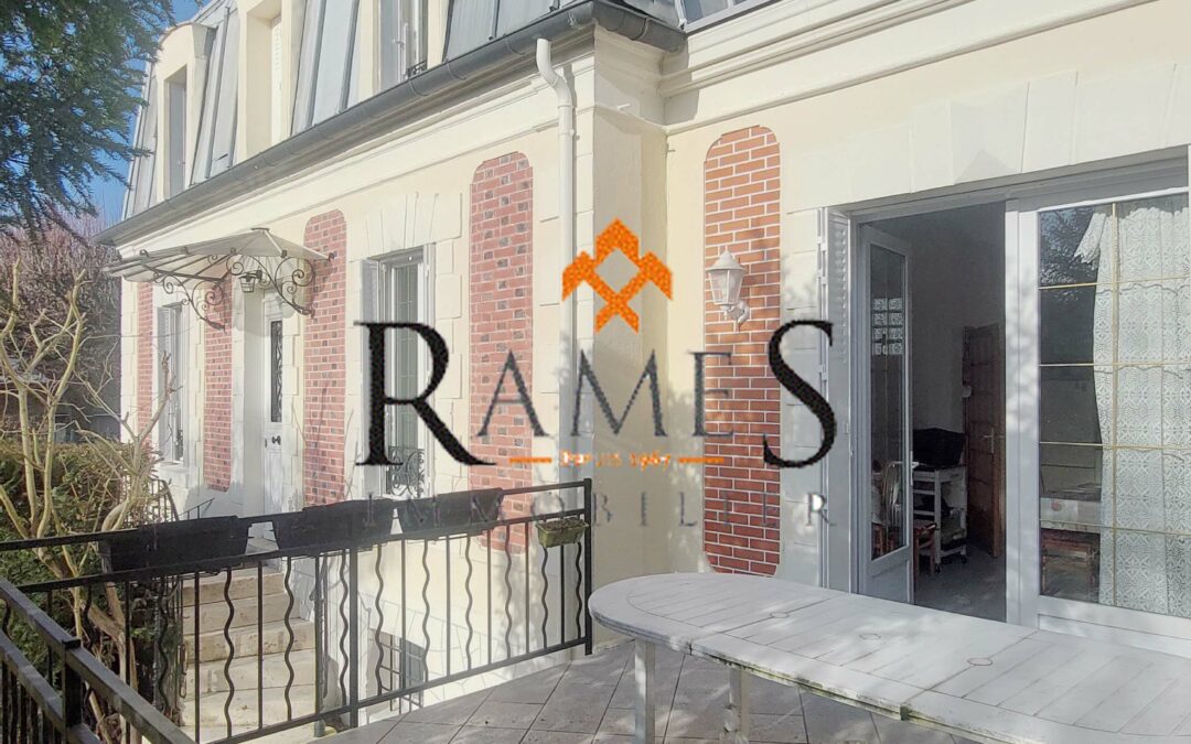 VILLEMOMBLE – Secteur Foch – Mansart de 1860 – 4 chambres – Garages – terrain 647 m² – 575 000 €