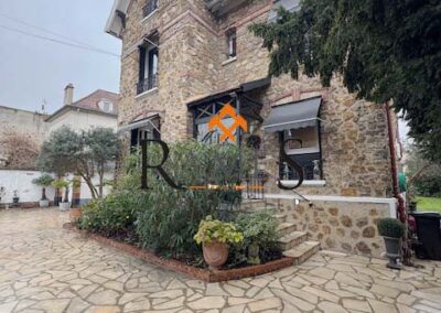 VILLEMOMBLE – Orangerie – Meulière indépendante 8 pièces – Garage – Dépendance – Terrain 803 m²- 688 000 €