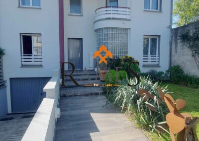 GAGNY – Petit Raincy – Maison 7 pièces – 4 chambres – Bureau – Véranda – Sous-sol total avec Garage – Terrain 450 m² – 549 000 €