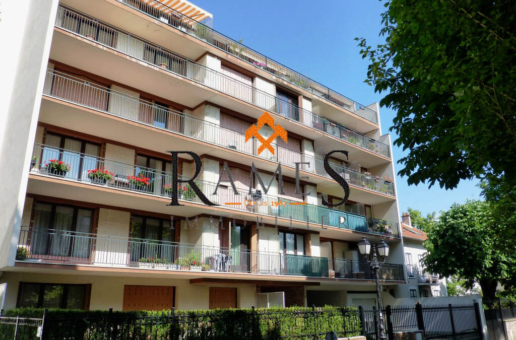 VILLEMOMBLE – Centre ville – 2 pièces traversant de 51.30 m² – Terrasse – Box – Cave – 199 000 €